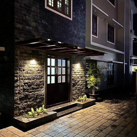 Solomon Apartments,Alappuzha Beach. Ngoại thất bức ảnh
