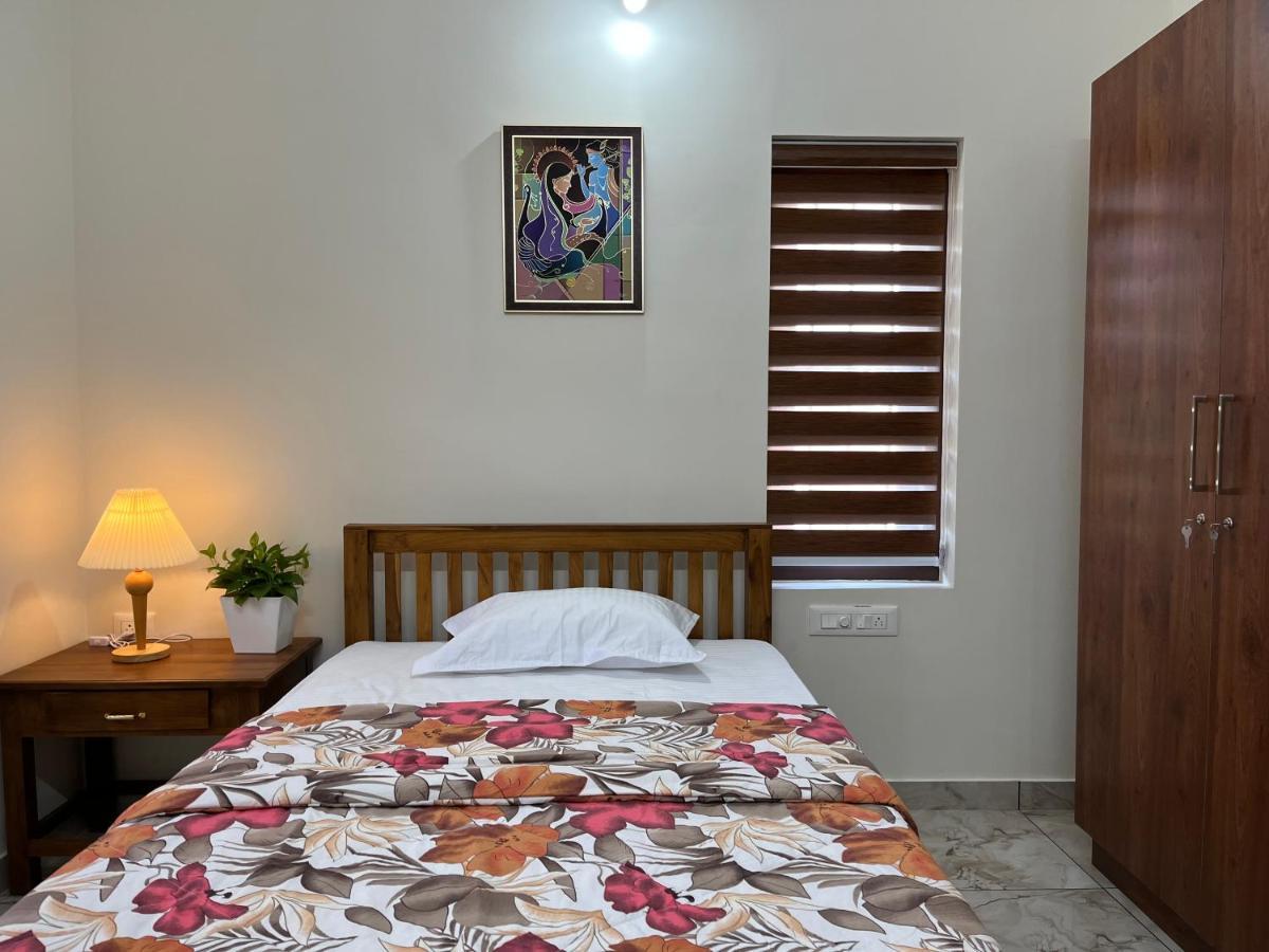 Solomon Apartments,Alappuzha Beach. Ngoại thất bức ảnh