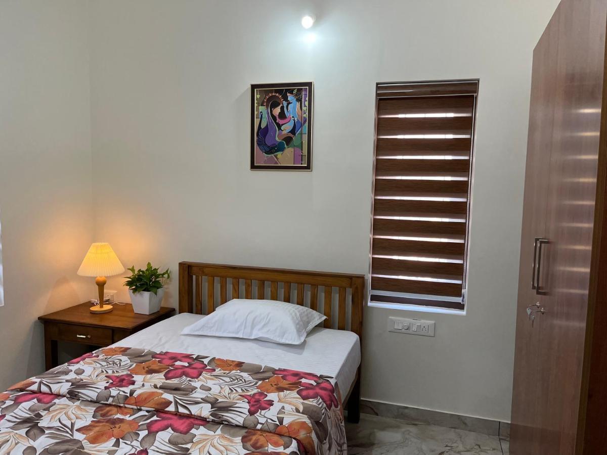 Solomon Apartments,Alappuzha Beach. Ngoại thất bức ảnh