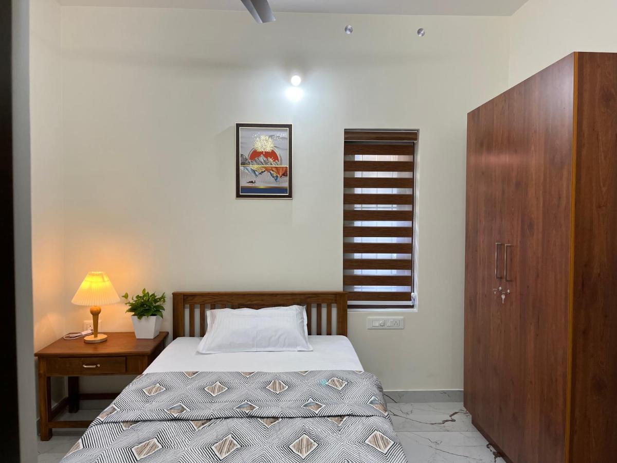 Solomon Apartments,Alappuzha Beach. Ngoại thất bức ảnh